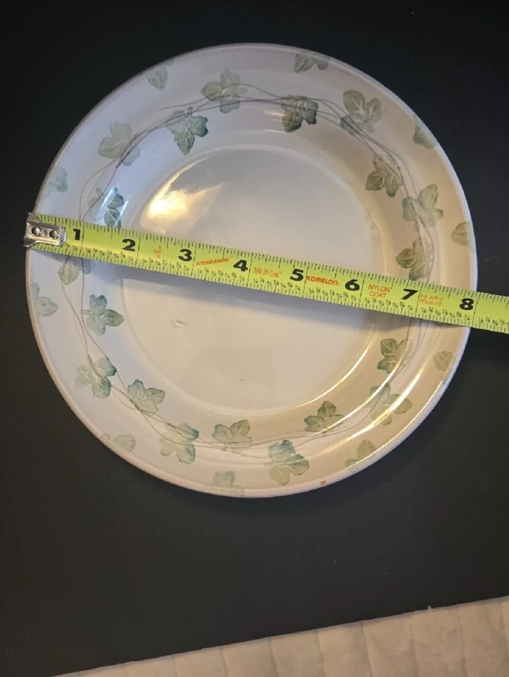 Hand Painted Ivy Leaf Ceramic Dinner Plate - Soft Green Made In Italy
